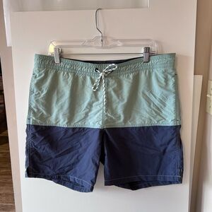 Men's medium Two-Tone Mint and Navy Swim Trunks
